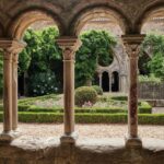 11 Ideas para Crear un Jardín Gótico Encantador y Misterioso